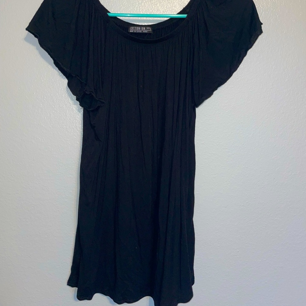 Medium black top